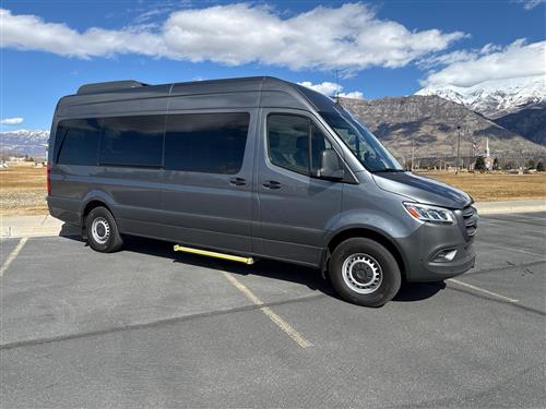 GERDIE - 2024 RWD 15-SEATER PASSENGER VAN