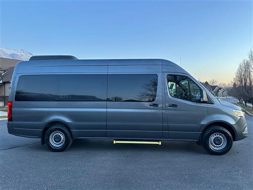 GERDIE - 2024 RWD 15-SEATER PASSENGER VAN