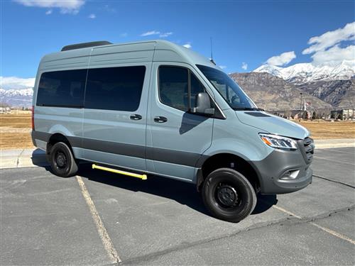 DELLA - 2025 AWD 12-SEATER PASSENGER VAN