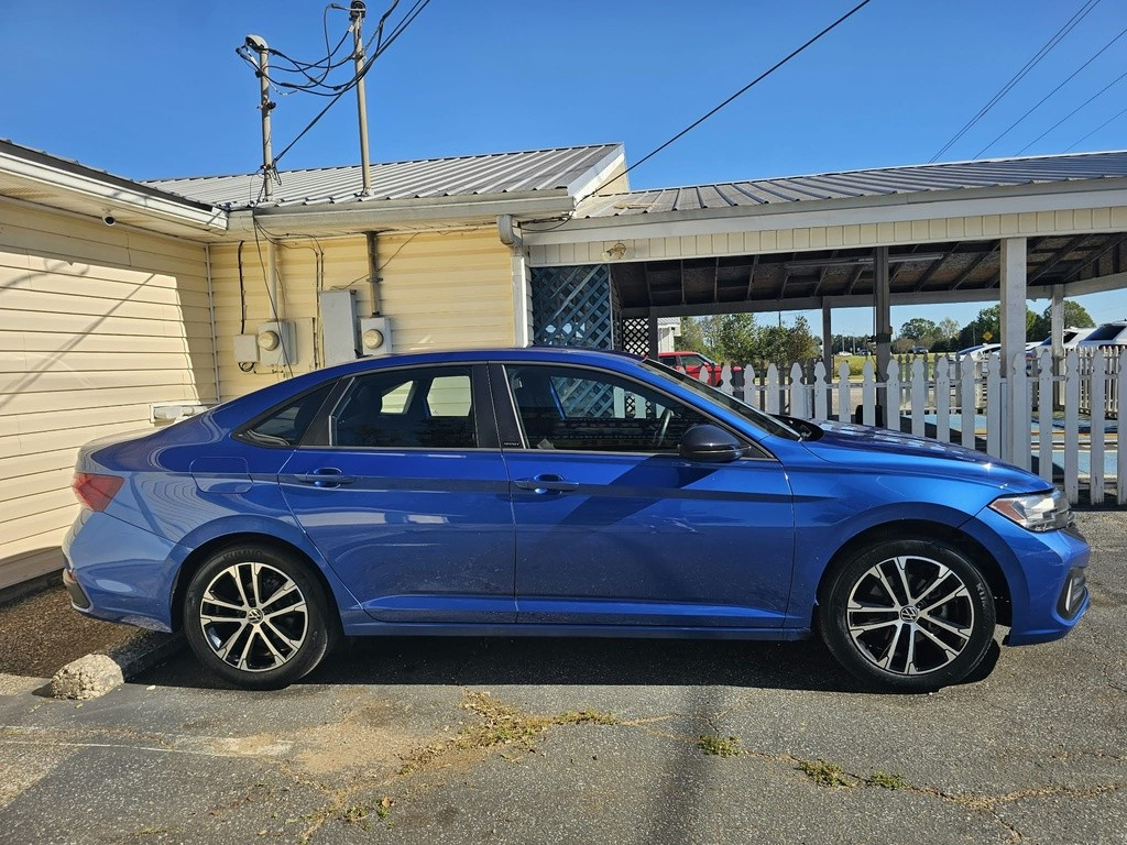 VOLKSWAGEN Jetta 2023