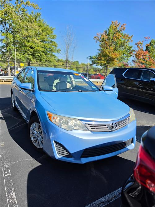 2014 Blue Toyota Camry