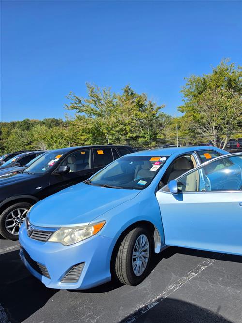 2014 Blue Toyota Camry