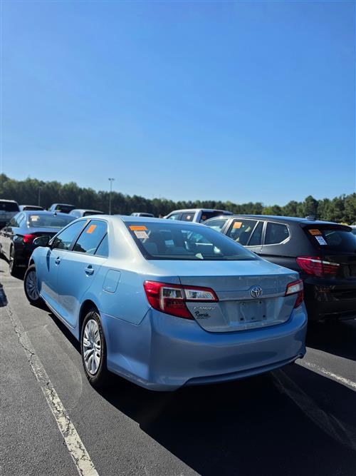 2014 Blue Toyota Camry